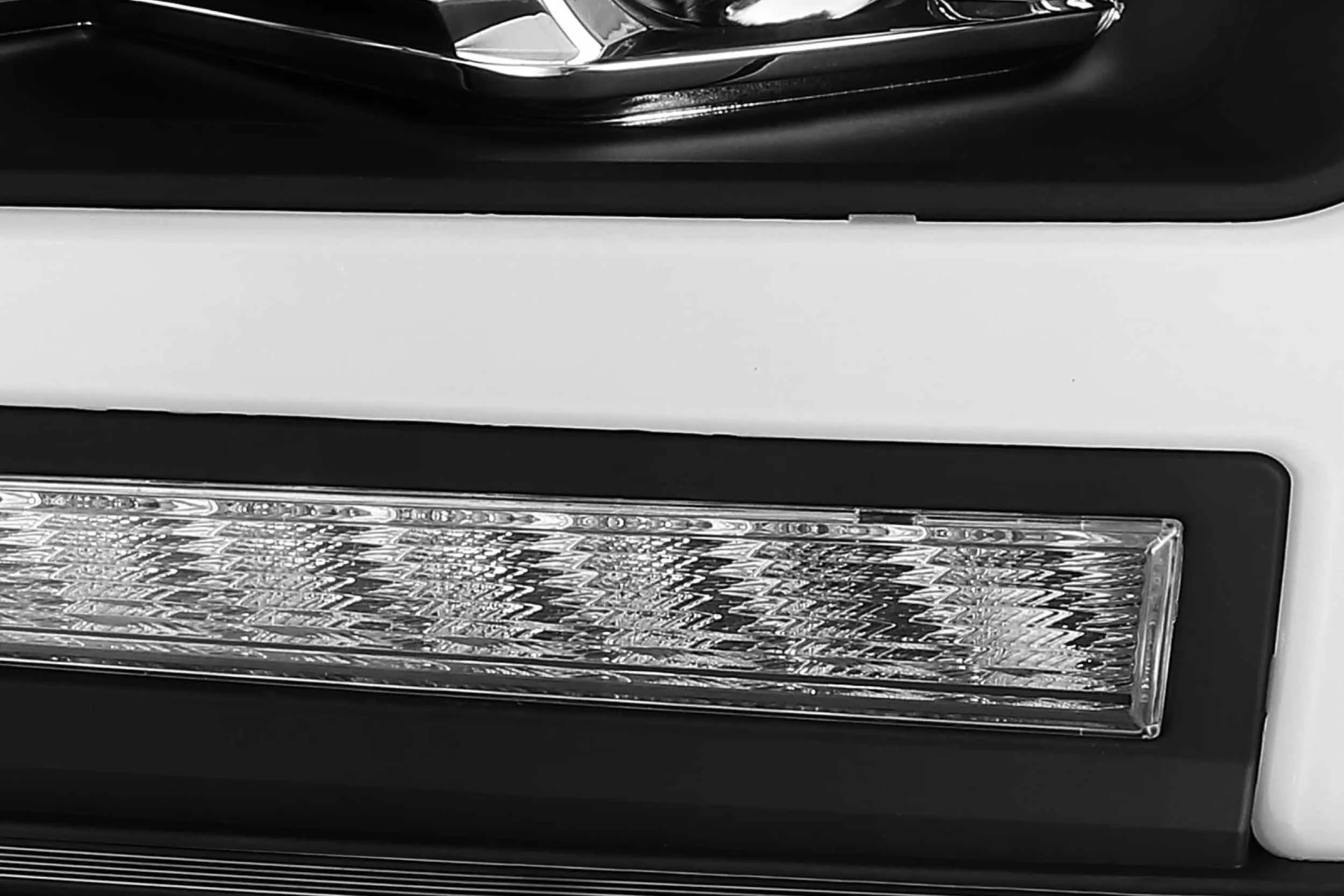 2019  Dodge Ram 1500 Luxx LED Headlights