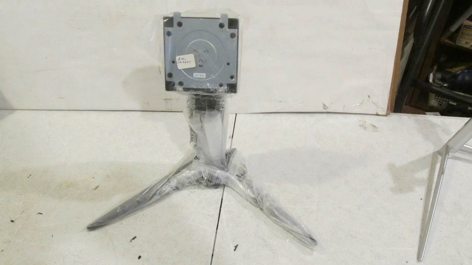 AOC CQ32G1 TV STAND (base)