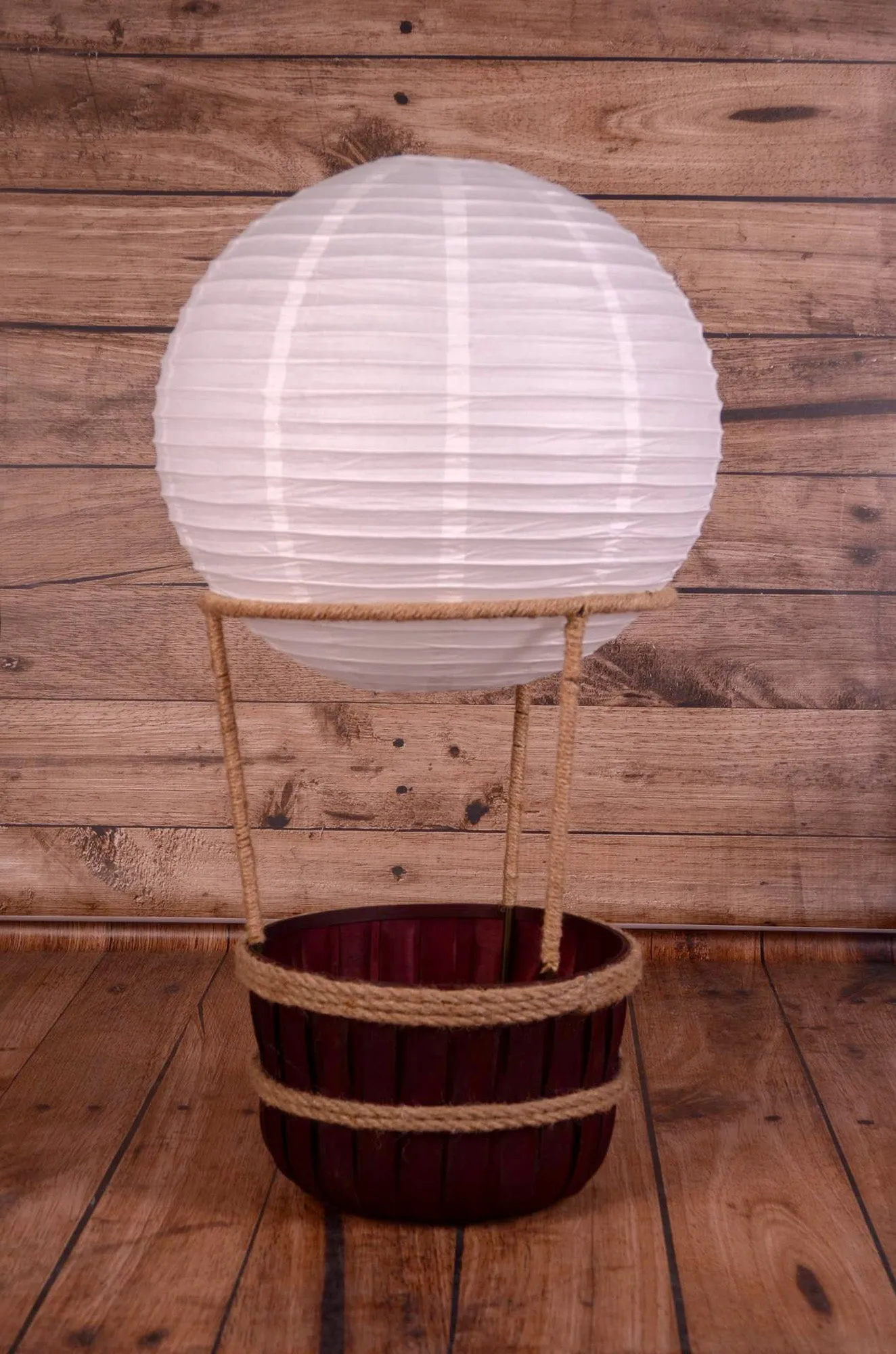 Hot Air Balloon Basket AND 6 Balloons - Brown Basket