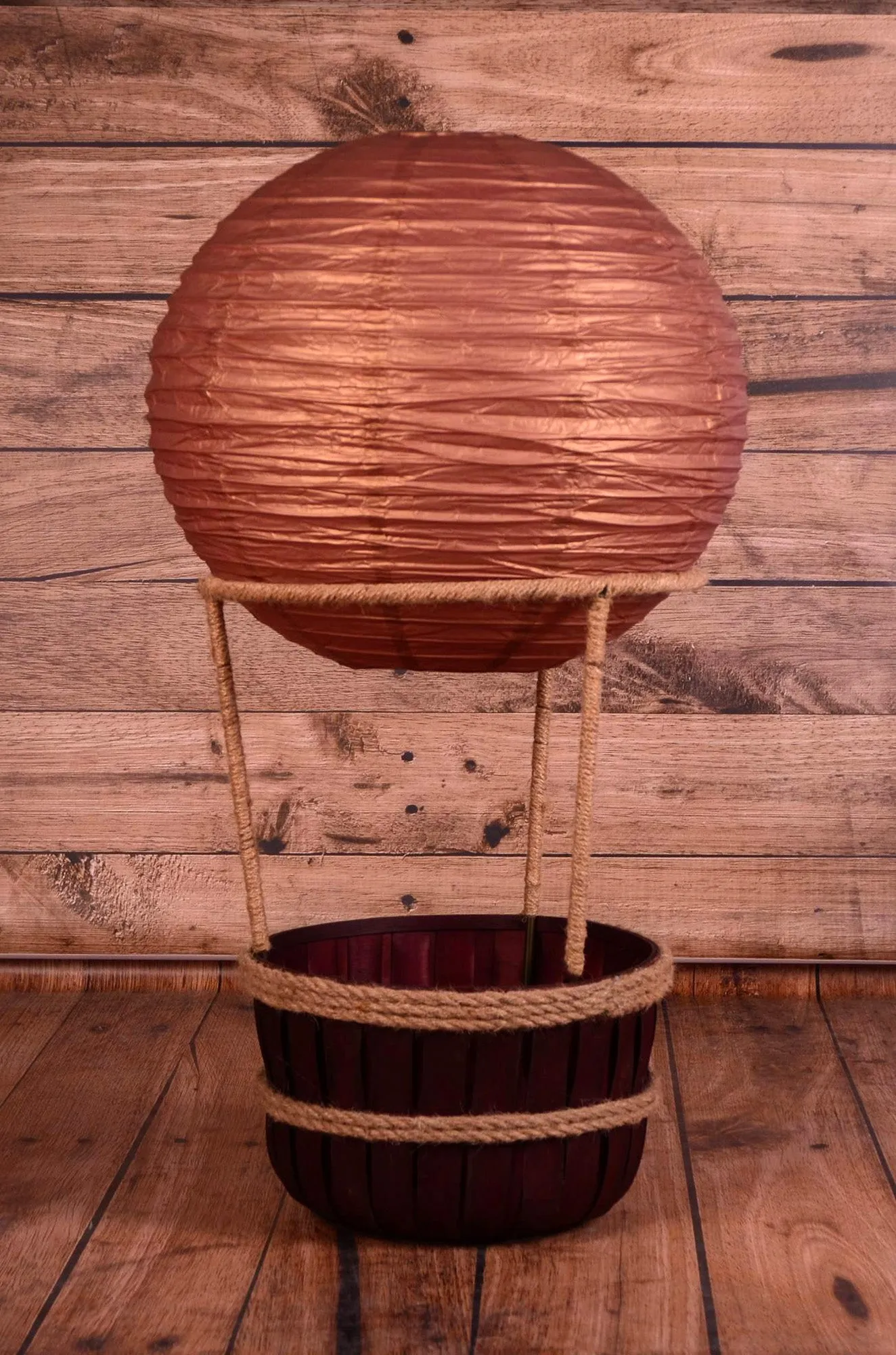 Hot Air Balloon Basket AND 6 Balloons - Brown Basket
