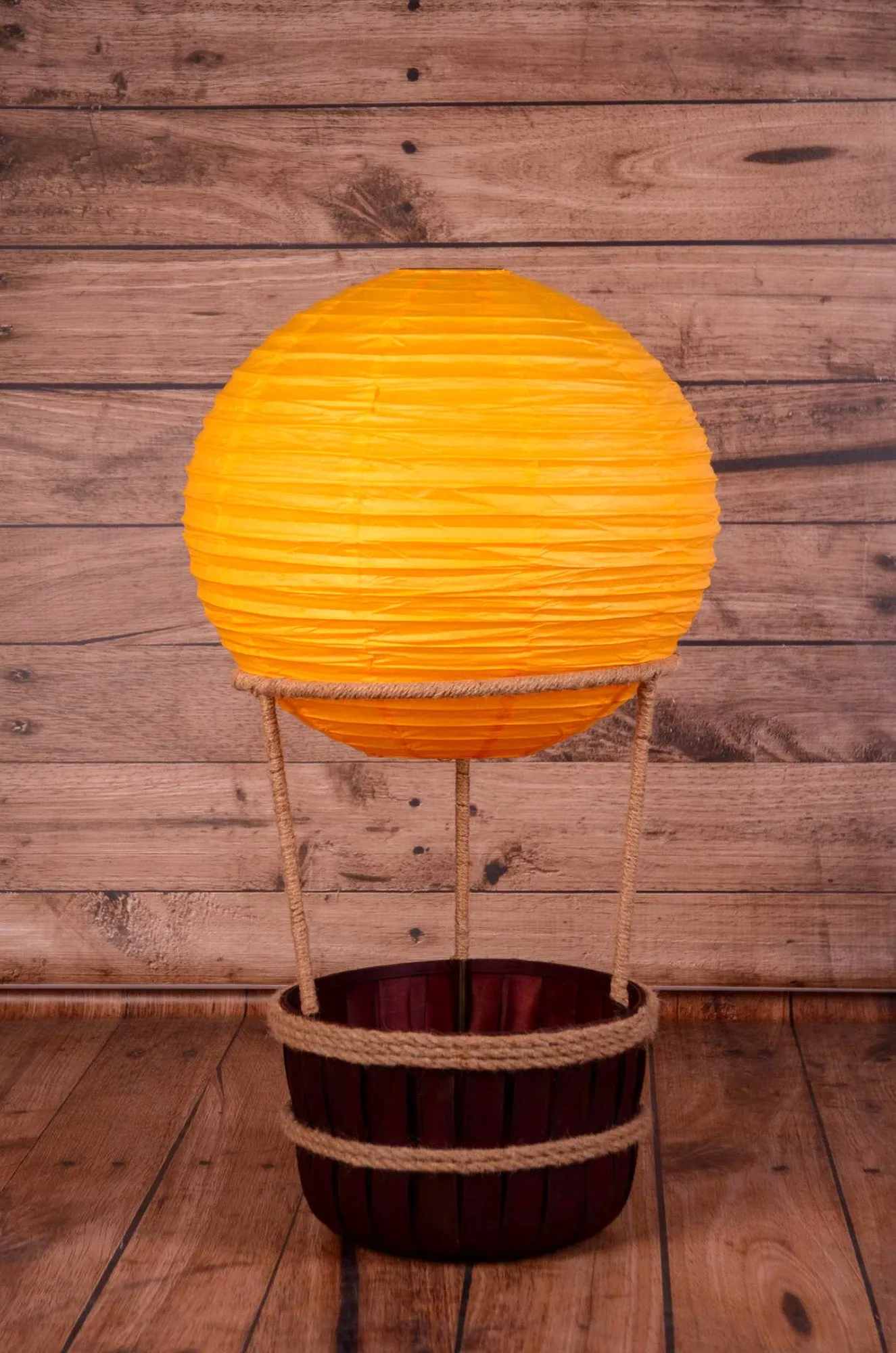 Hot Air Balloon Basket AND 6 Balloons - Brown Basket