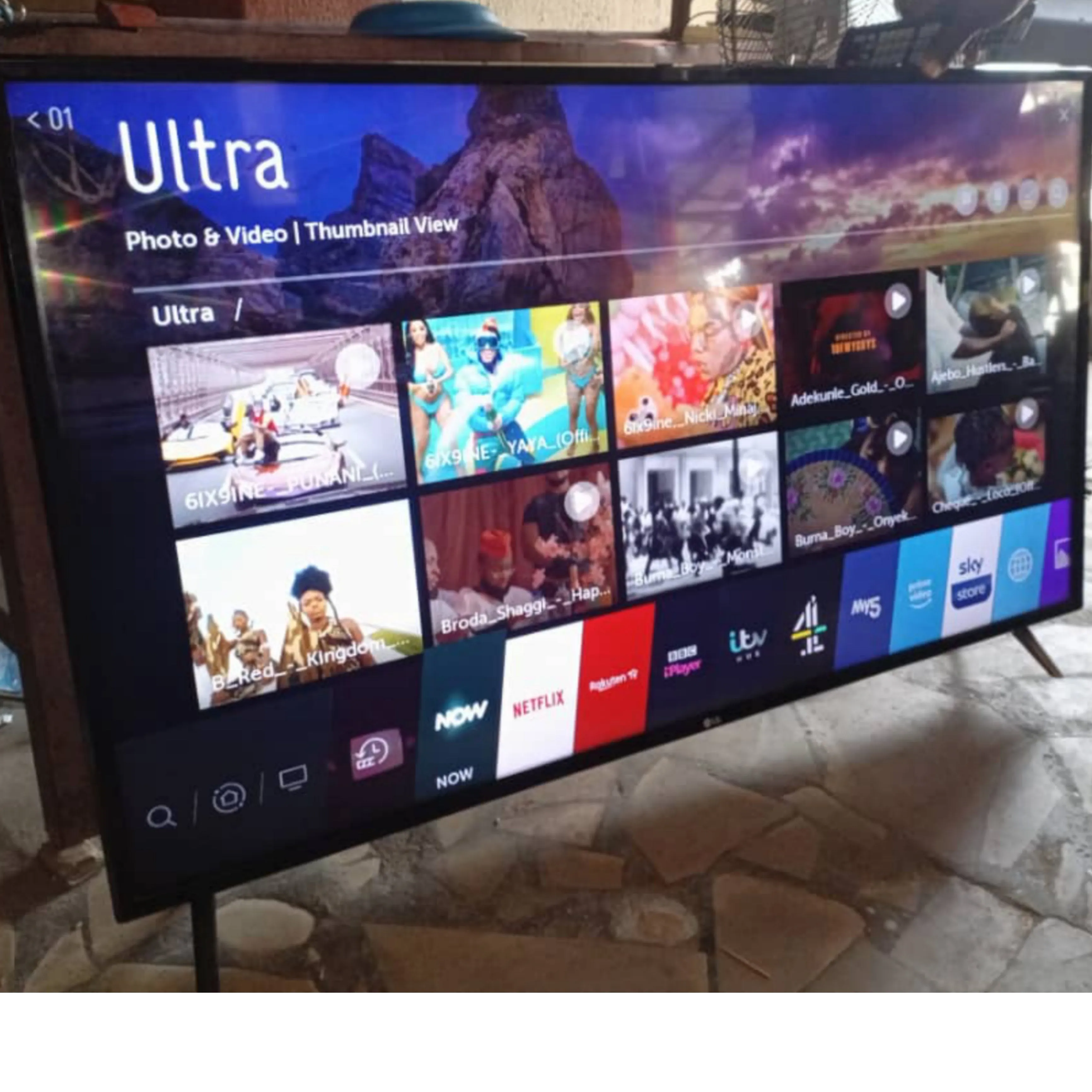 LG 49 Inch 49UJ63 Series webOS 3.5 Smart 4K UHD IPS LED TV with Built-in Bluetooth, WiFi, Miracast - UK Used