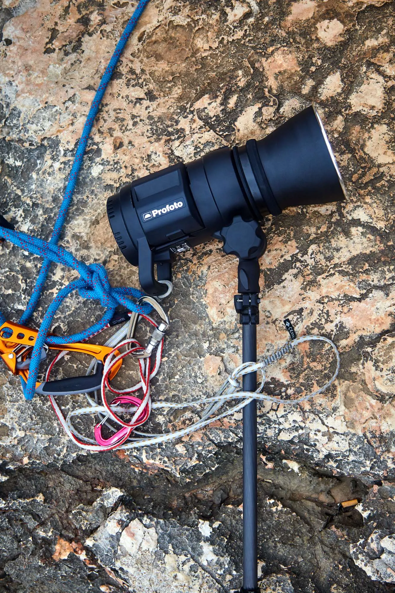 Profoto OCF High-Performance Zoom Reflector for Enhanced Photography Lighting