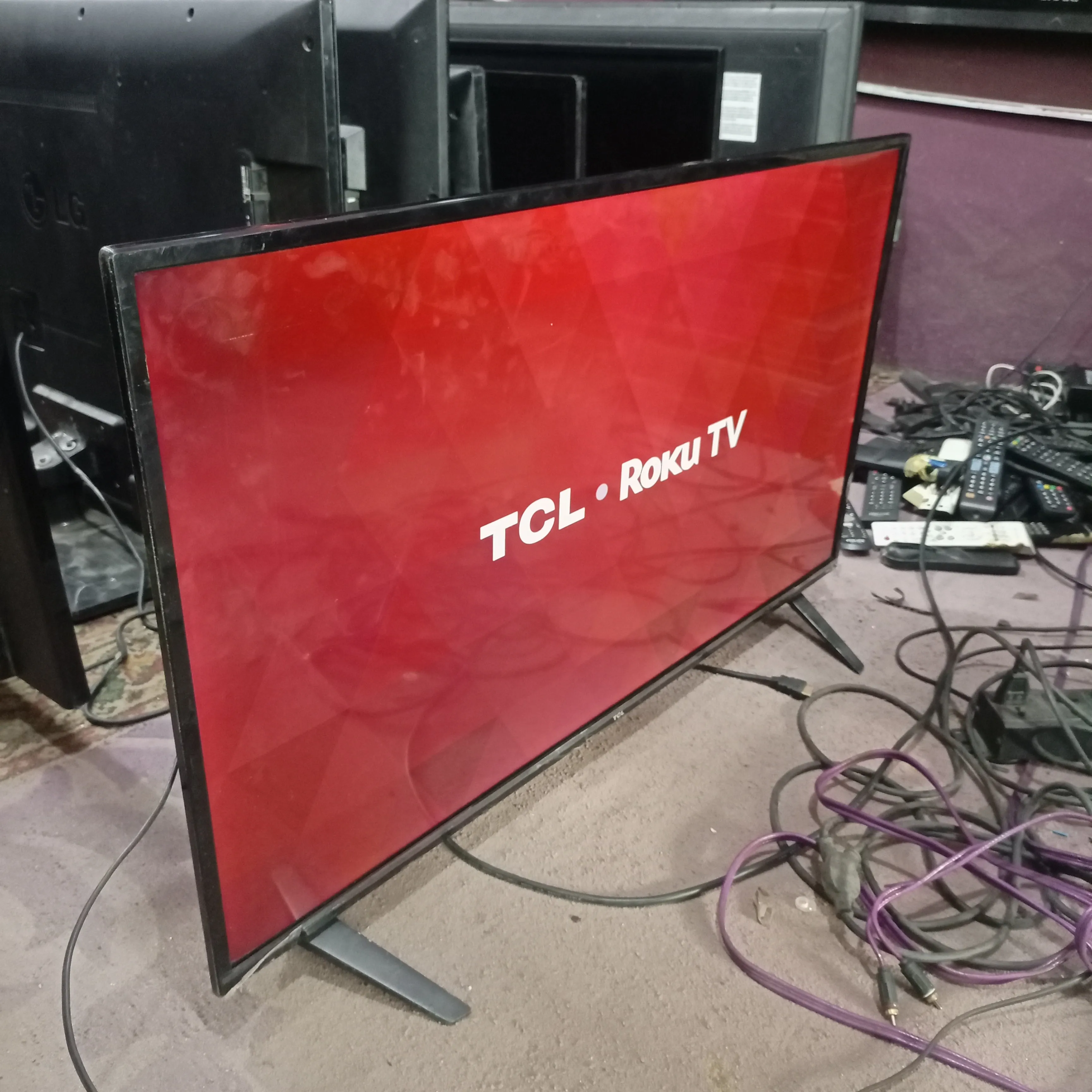 TCL 40 inch Class 3-Series Roku Smart Full HD LED TV   Built-in WiFi, Netflix, YouTube - Foreign Used