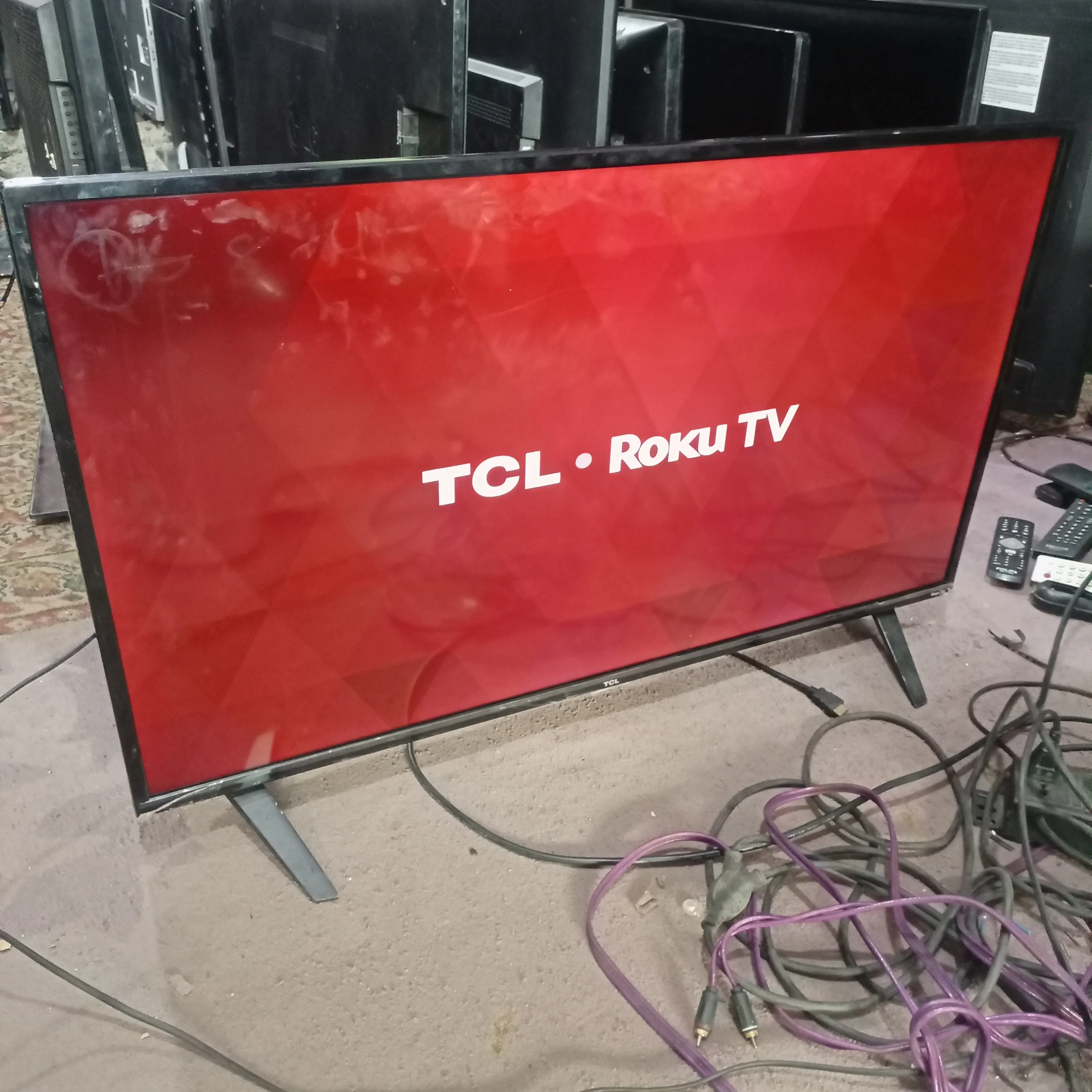 TCL 40 inch Class 3-Series Roku Smart Full HD LED TV   Built-in WiFi, Netflix, YouTube - Foreign Used